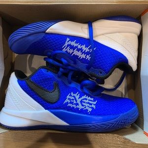 Kyrie Flytrap 2 (PS)